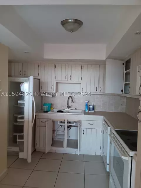 2025 NE 164th St #515, North Miami Beach, FL 33162