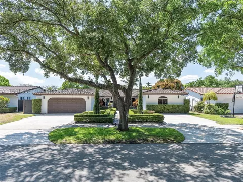 14711 Palmetto Palm Ave, Miami Lakes, FL 33014