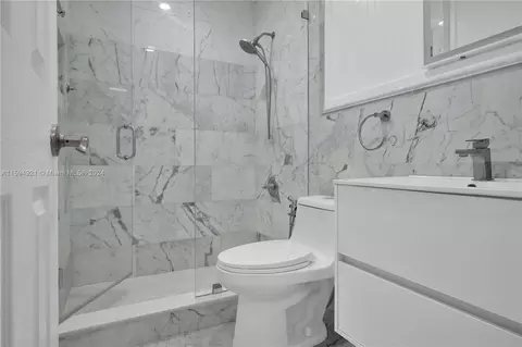 Bath - 2832 W 75th St, Hialeah, FL 33018 photo 1 of 2