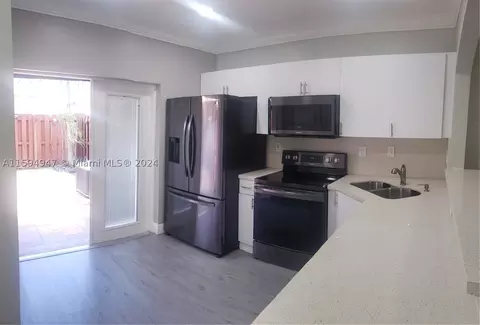 7725 W 36th Ave #4, Hialeah, FL 33018 photo 1