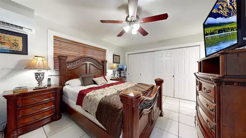 Bedroom - 6880 W 2nd Ln #6880, Hialeah, FL 33014 photo 2 of 2