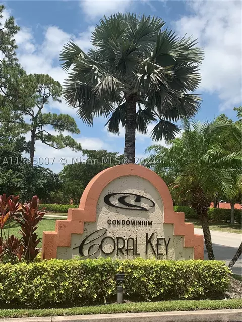 3460 N Pinewalk Dr N #324, Margate, FL 33063