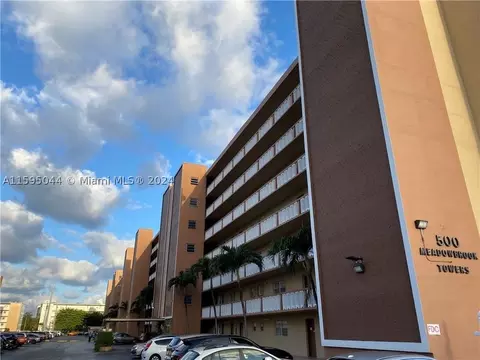 500 NE 12th Ave #105, Hallandale Beach, FL 33009