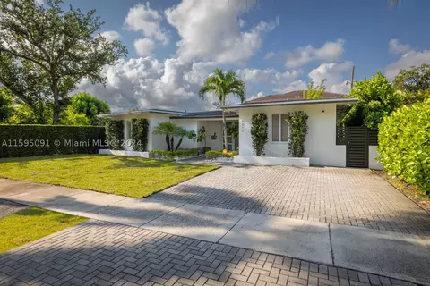 6070 SW 12th St, West Miami, FL 33144