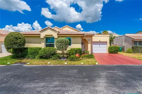 11326 SW 158th Ct, Miami, FL 33196
