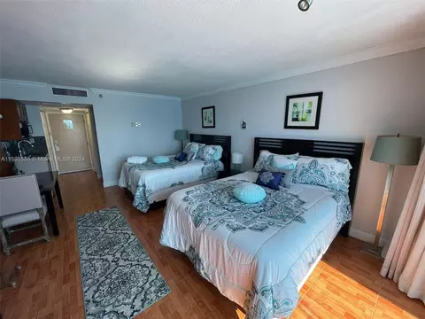 19201 Collins Ave #938, Sunny Isles Beach, FL 33160