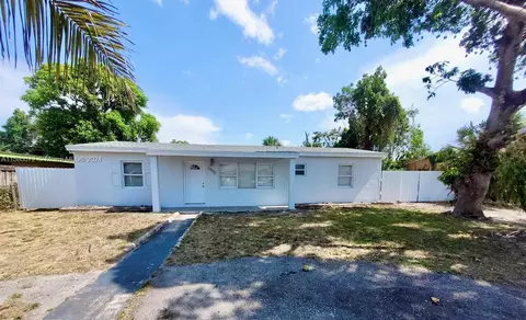 2850 NW 164th Ter, Miami Gardens, FL 33054