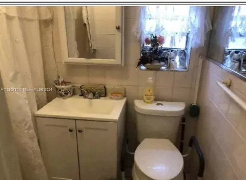 1523 NW 38th St, Miami, FL 33142
