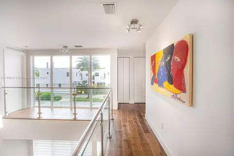 10041 NW 75th St, Doral, FL 33178 photo 11