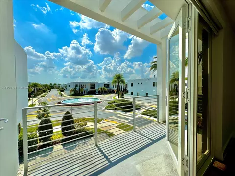 10041 NW 75th St, Doral, FL 33178 photo 32