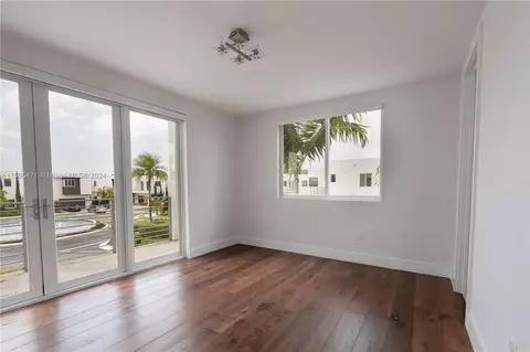 10041 NW 75th St, Doral, FL 33178 photo 14