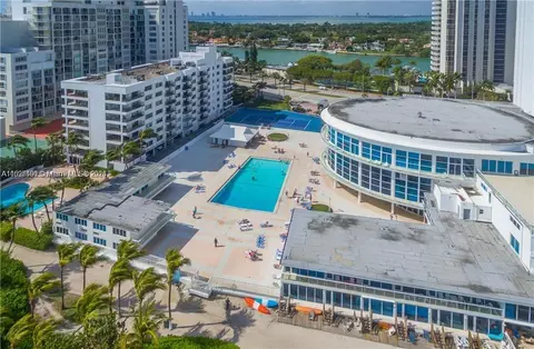 5445 Collins Ave #1735, Miami Beach, FL 33140