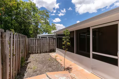 Undisclosed, Hialeah, FL 33015 photo 30