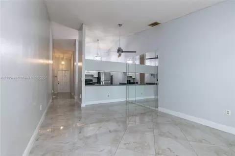 Undisclosed, Hialeah, FL 33015 photo 27
