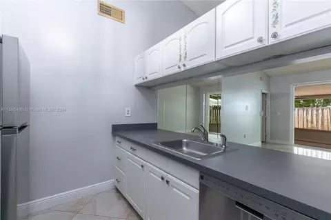 Undisclosed, Hialeah, FL 33015 photo 24