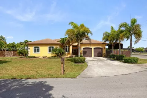32002 SW 204th Ct, Homestead, FL 33030