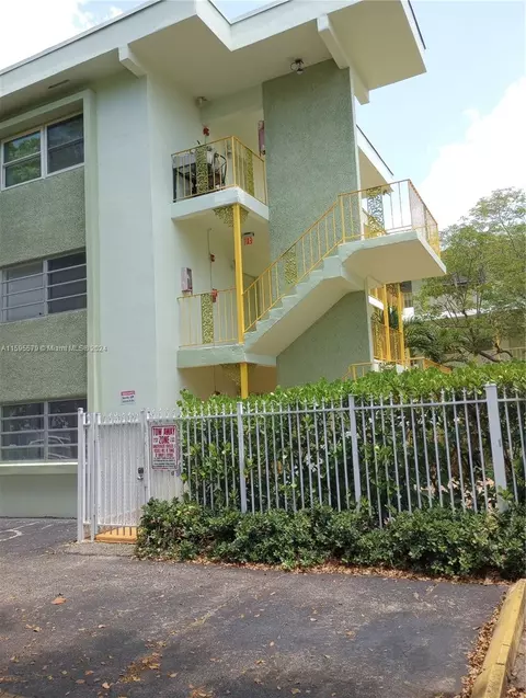 2031 Dewey St #101, Hollywood, FL 33020