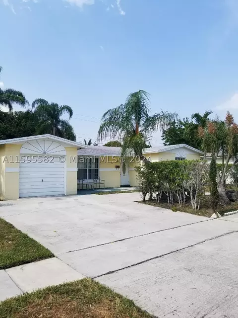 4341 NW 25th St, Lauderhill, FL 33313