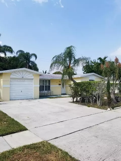 4341 NW 25th St, Lauderhill, FL 33313