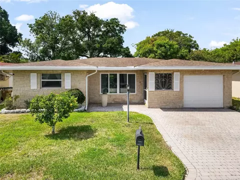1220 NW 48th Pl, Pompano Beach, FL 33064