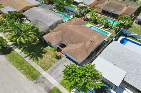 8440 NW 21st St, Sunrise, FL 33322