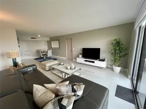 3300 NE 191st St #1405, Aventura, FL 33180