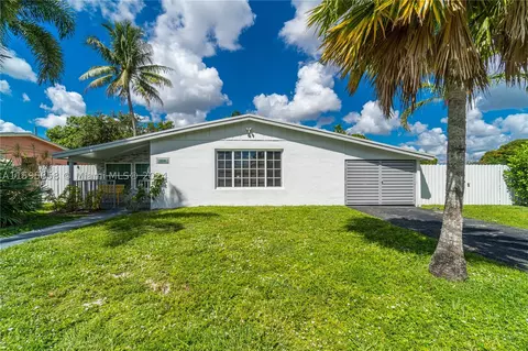 1510 N 73rd Way, Hollywood, FL 33024