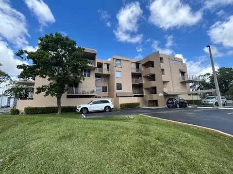 10700 SW 108th Ave #C216, Miami, FL 33176