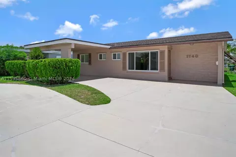 7740 NW 42nd St, Hollywood, FL 33024