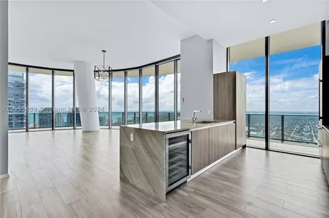 801 S Miami Ave #PH5601, Miami, FL 33130