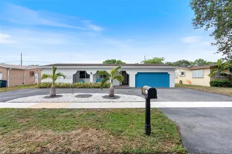 9240 SW 55th Ct, Cooper City, FL 33328