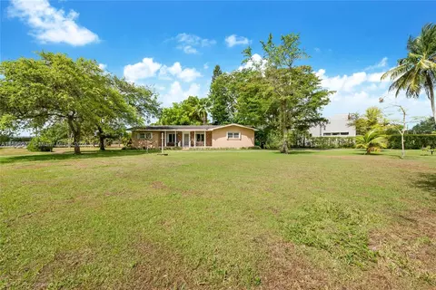 9500 SW 112th Ave, Miami, FL 33176