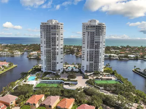 3801 NE 207th St #TH8, Aventura, FL 33180