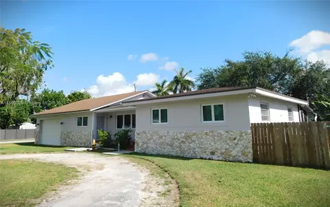 10795 SW 34th St, Miami, FL 33165