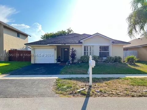 960 SW 98th Ave, Pembroke Pines, FL 33025