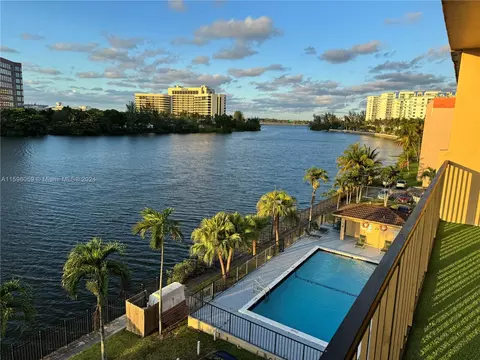 5249 NW 7th St #408, Miami, FL 33126