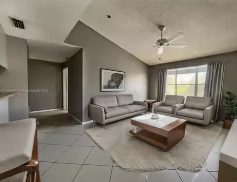 2313 N Congress Ave #34, Boynton Beach, FL 33426