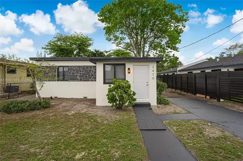 2470 NW 44th St, Miami, FL 33142