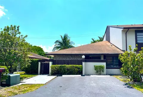 20030 NE 2nd Ct, Miami, FL 33179
