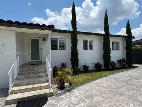 2001 SW 82nd Pl, Miami, FL 33155