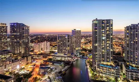 92 SW 3rd St #4506, Miami, FL 33130