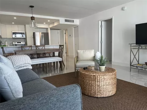 5701 Collins Ave #509, Miami Beach, FL 33140