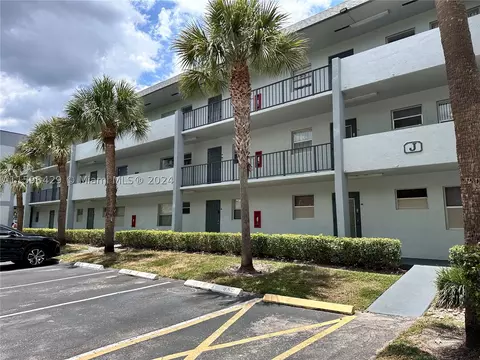 8380 Sands Point Blvd #J109, Tamarac, FL 33321