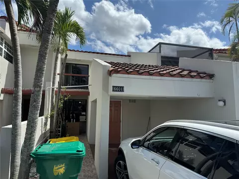 6601 Racquet Club Dr #143, Lauderhill, FL 33319