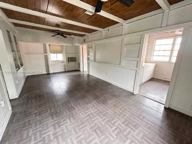 Living - 2525 SW 29th Ave, Miami, FL 33133 photo 2 of 7