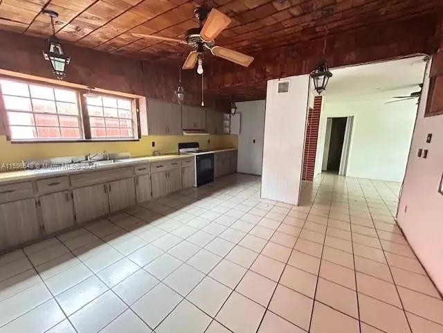 Other - 2525 SW 29th Ave, Miami, FL 33133 photo 3 of 4