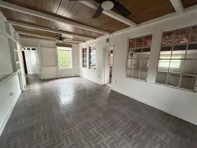 Living - 2525 SW 29th Ave, Miami, FL 33133 photo 4 of 7