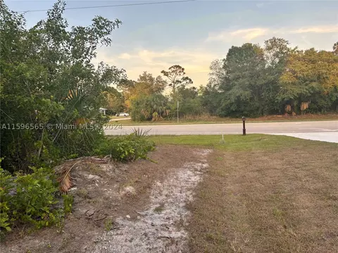 4572 Savona Blvd, Port St Lucie, FL 34953