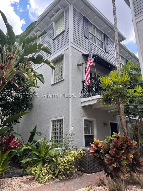 468 NE 2nd Ave #21, Fort Lauderdale, FL 33301