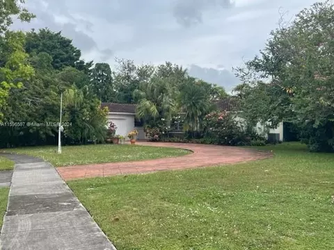 10320 SW 103rd St, Miami, FL 33176